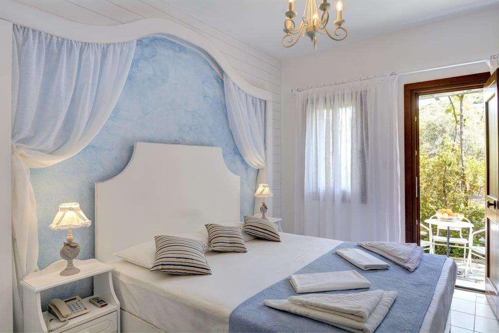 Hotel Agnadi - Horefto الغرفة الصورة